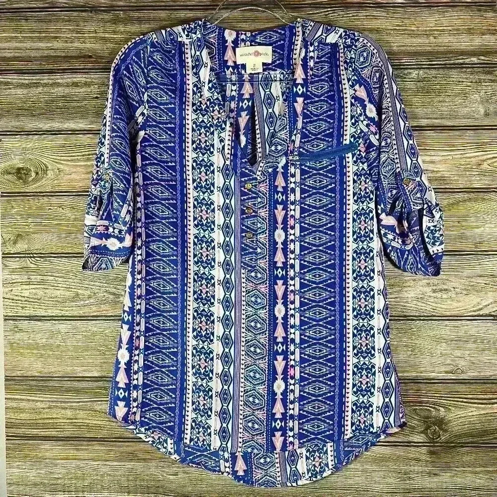Wishful Park Aztec V Neck 3/4 Tab Sleeve Women's Blouse Size Small